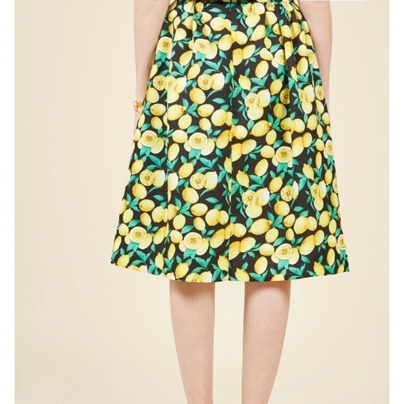 Modcloth Lemon Caught in a citrus cycle Skirt - Picture 2 of 10